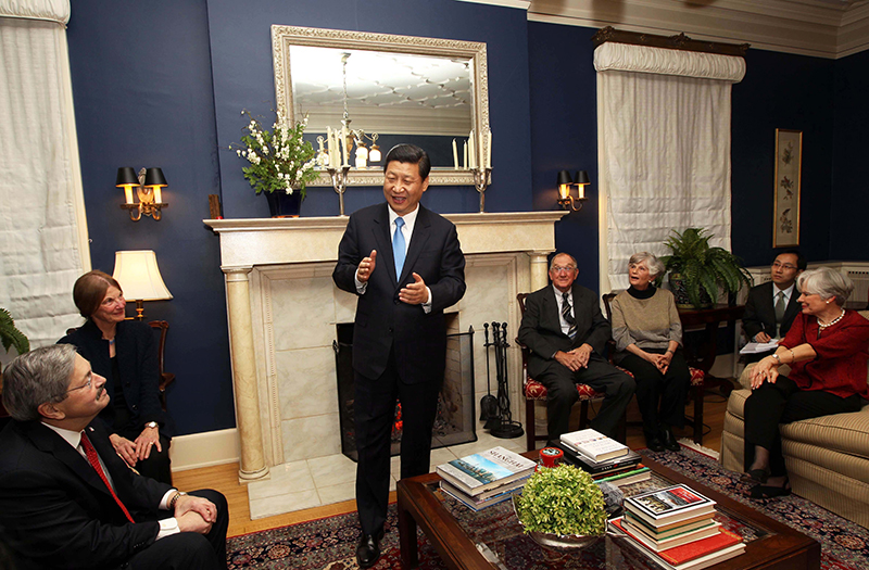 習近平2012年訪美時與老朋友敘舊場景。